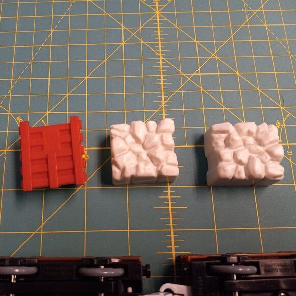 BoCo and (3) Narrow guage slate trucks - Picture 4 of 10